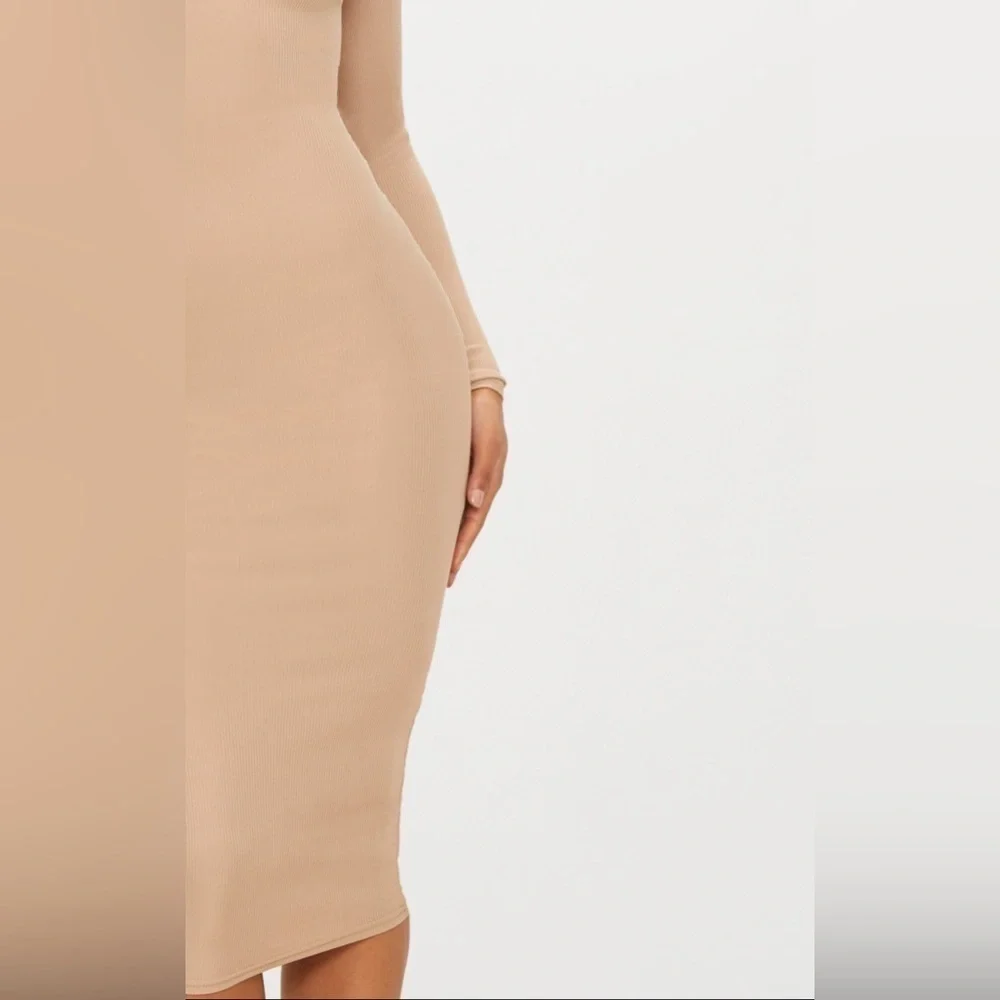Pretty Little Thing Basic Stone Ribbed Sleeve Midi Dress in Size 2 - Picture 5 of 5